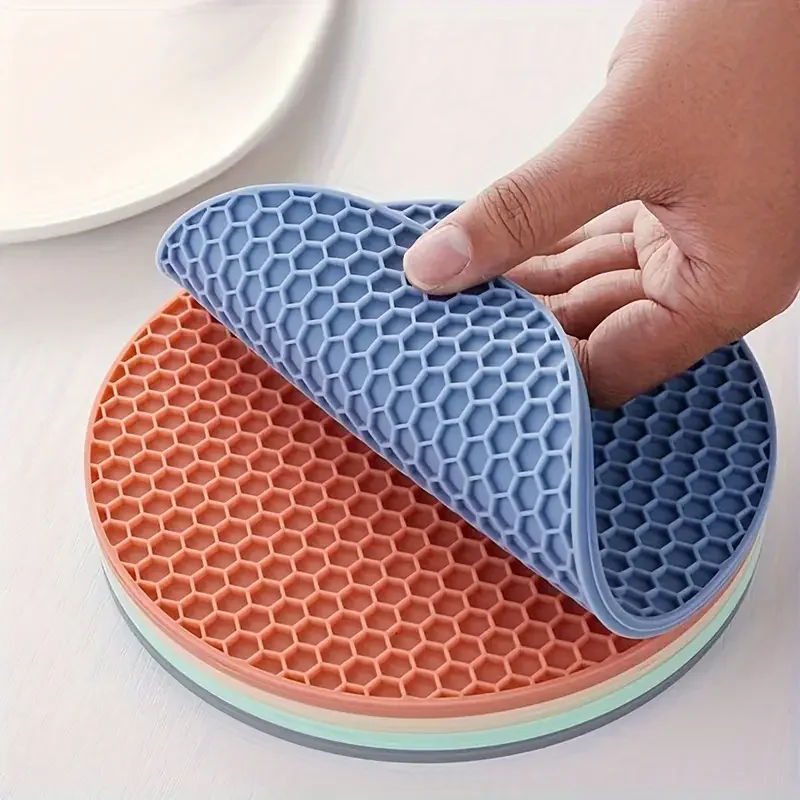 4pcs Multicolor Silicone Honeycomb Heat-Resistant Pads - Durable & Stylish Kitchen Mats for Pots, Bowls, and Placemats, Perfect