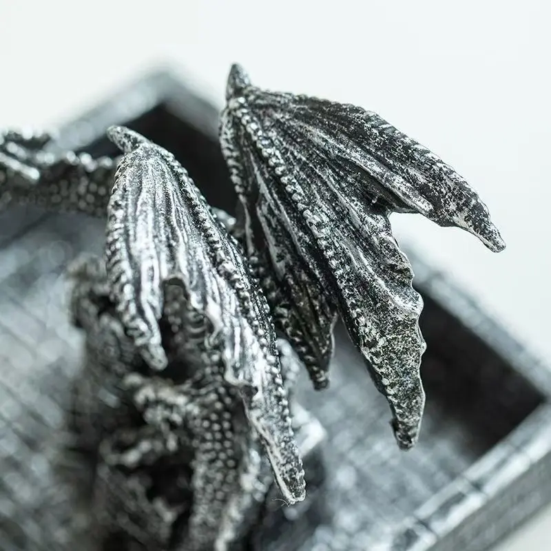 Castle dragon shaped ashtray, high aesthetic retro ornament, ashtray decoration