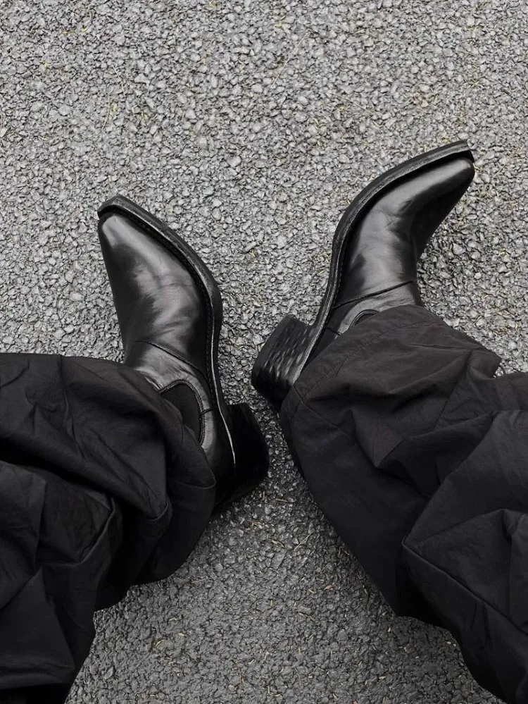 Japanese-style Men Dark-style Short Ankle Boots Soft Leather Slip on Work Boots Vintage Distressed Chelsea Boots