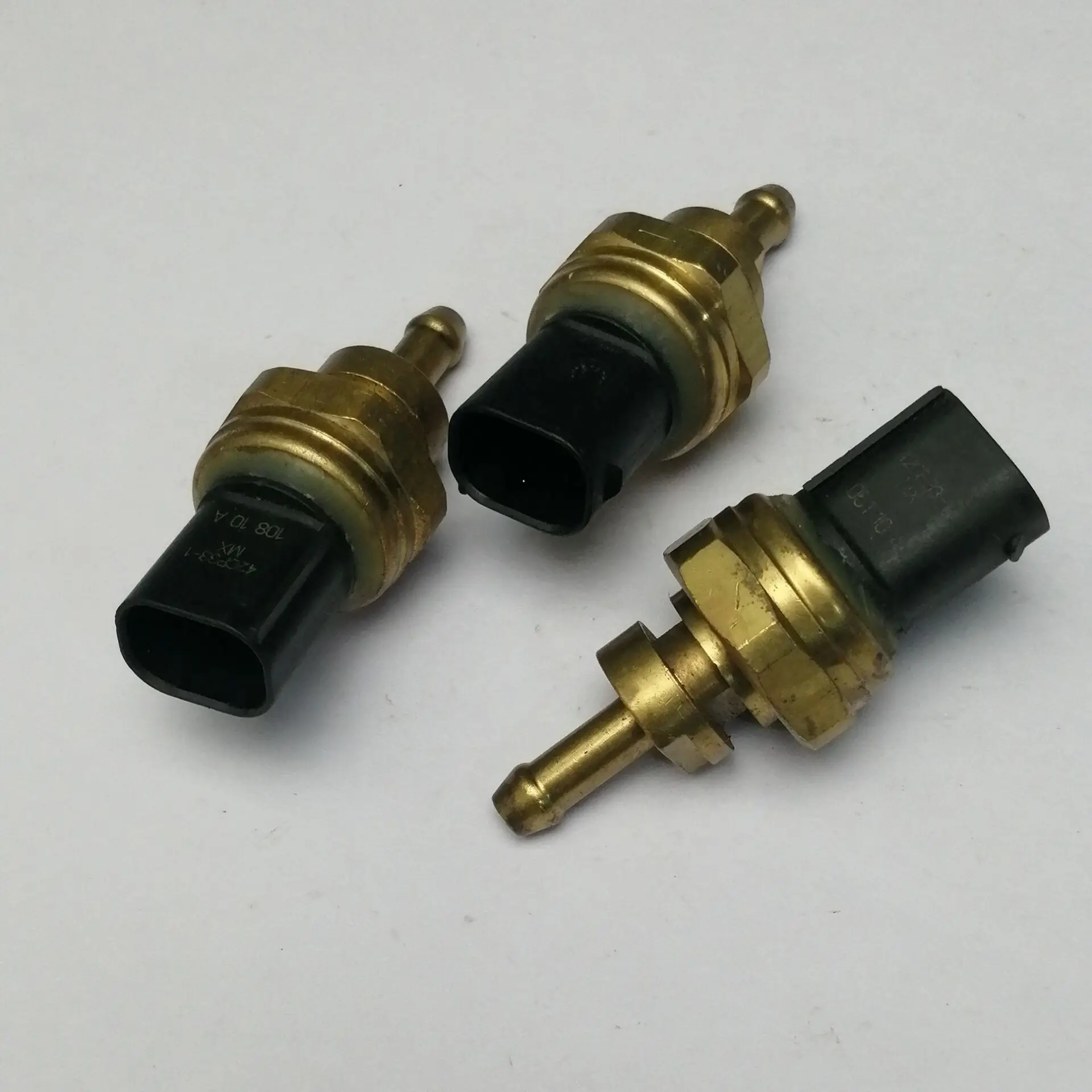 

42CP33-1 42cp331 For engine pressure valve pressure switch sensor