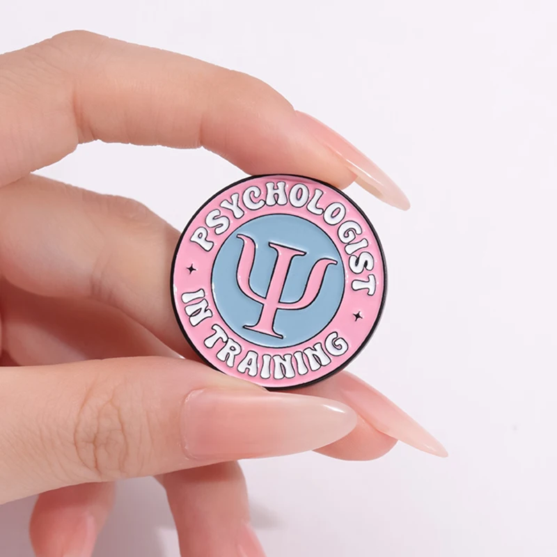 Psicologia esmalte pinos personalizado borboleta psicólogo em treinamento broches lapela emblemas dos desenhos animados jóias presente para crianças amigos