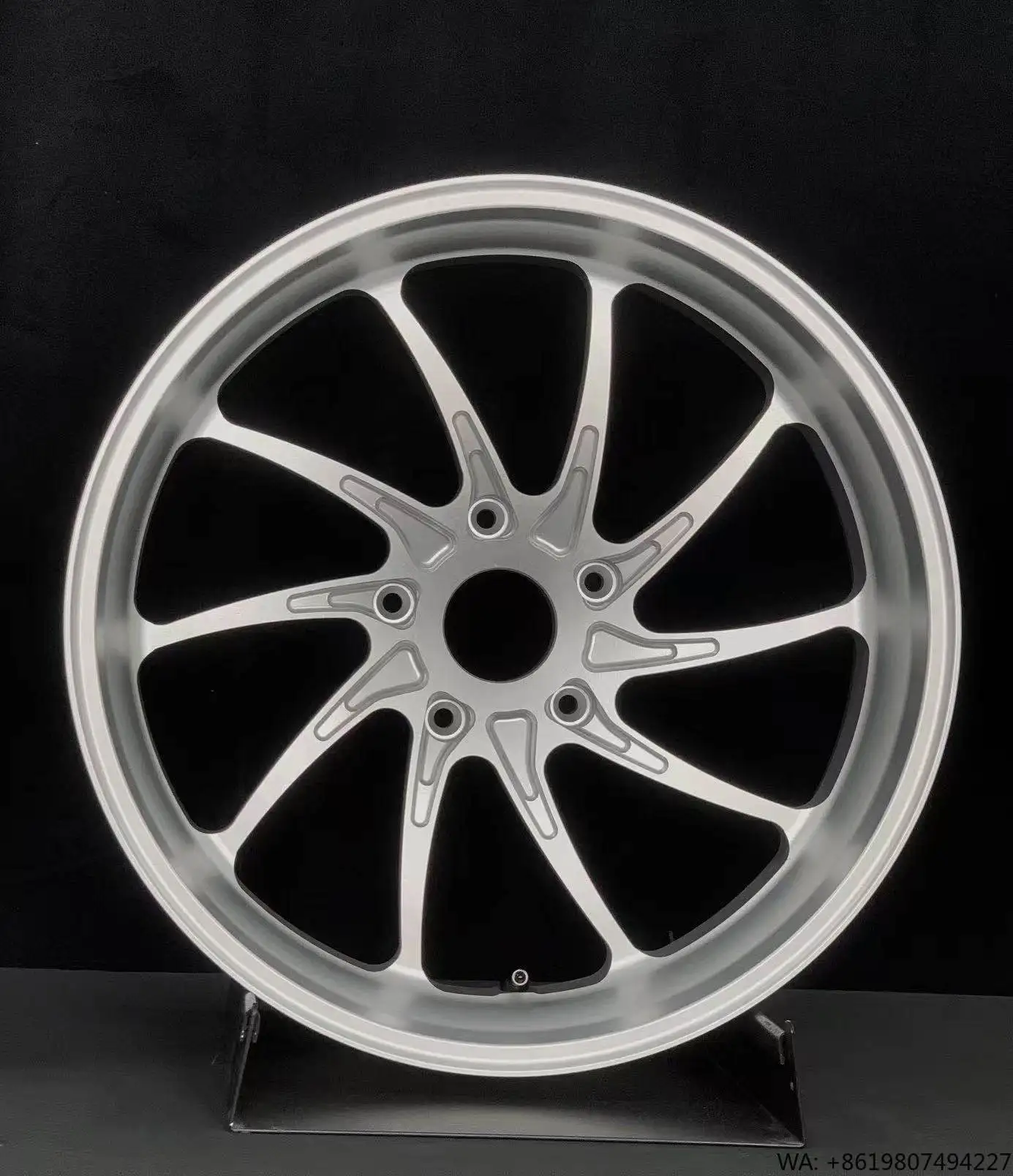 

Suitable for Hinda R1250RT Forged Wheels 17x3.5 17x5.5 CNC Machined 6061-T6 Aluminum Performance Touring Motorcycle Wheel
