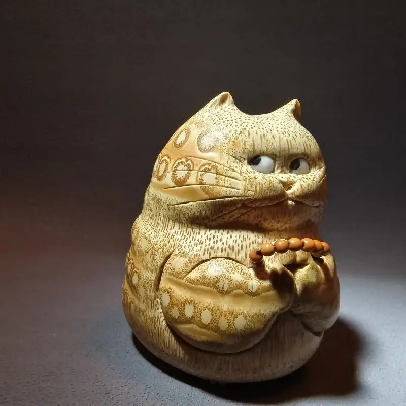 Purely handmade ten-year-old material carving bamboo root carving Lucky Cat Wenwan hand piece