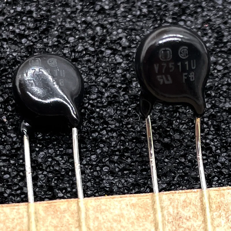 20PCS V7511U 7D511K 7K Varistor ERZVA7D511