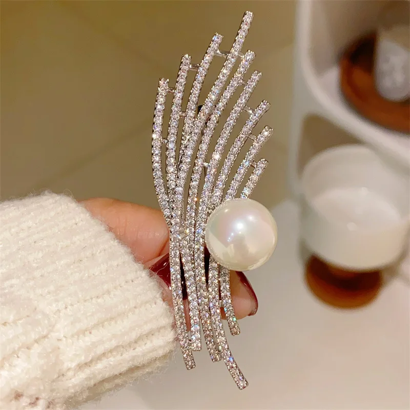 Bright Retro Meteor Galaxy Pearl Brooches for Men and Women Elegant Geometric Lines Pin Temperament Accessories Holiday Gift