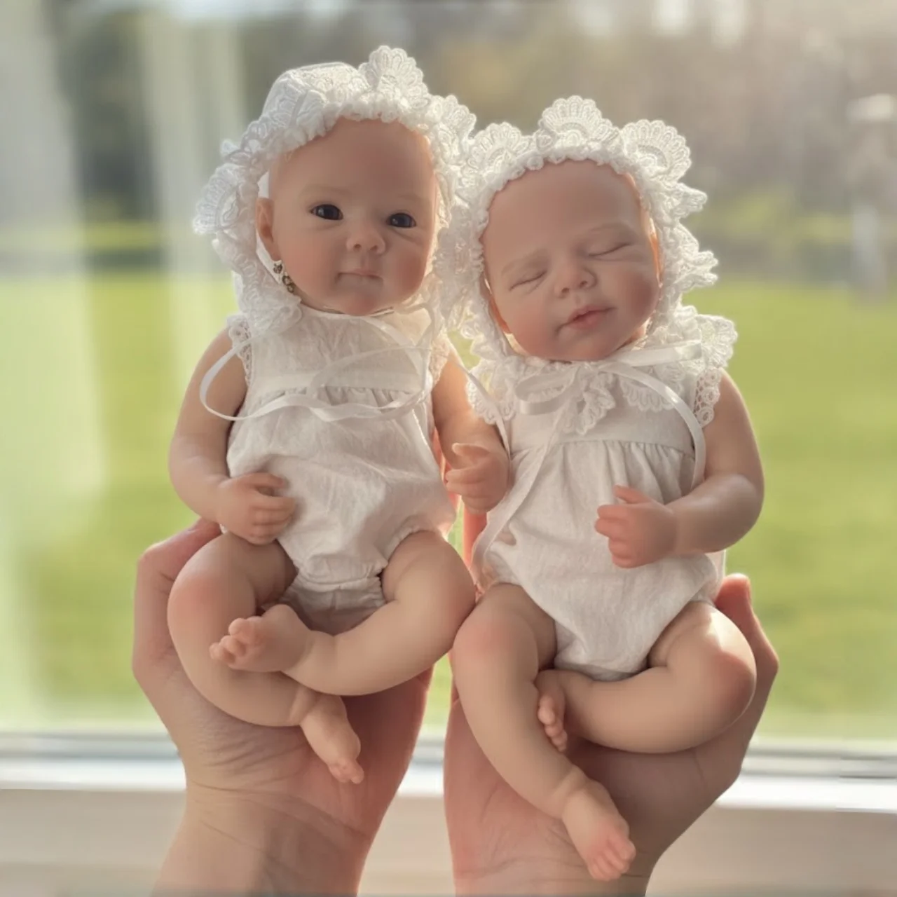 

OtardDolls 2 Sets of Clothes 33cm Silicone Reborn Doll Bettie&Pascale Girl Handmade Washable Doll reborn de silicone real cuerpo