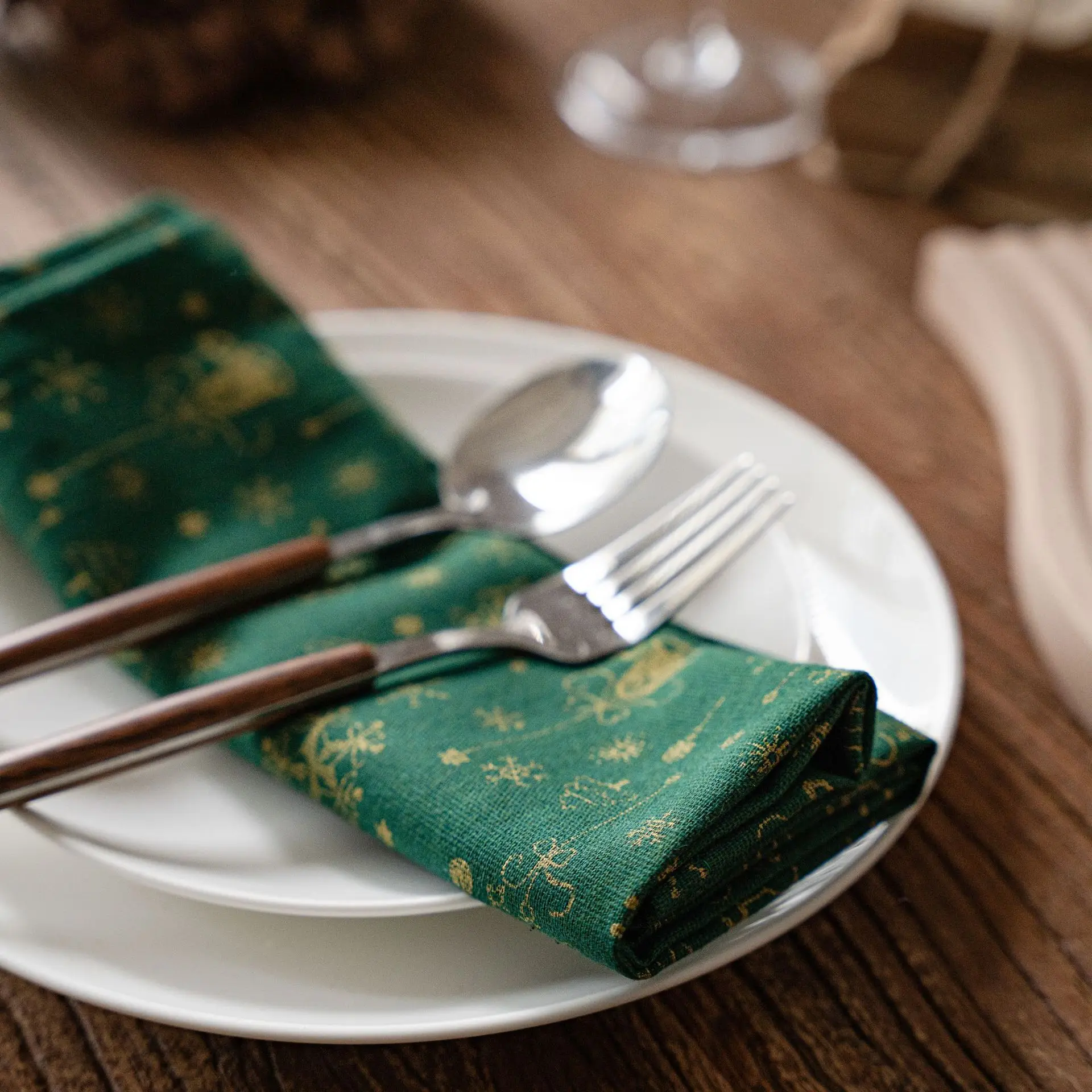 6Pcs 40x60cm Gilding Printed cloth Napkins ,Green Placemats for Restaurant Kitchen Tables,Holiday Party Christmas Decorations