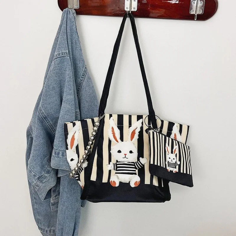 

Minimalist Casual Messenger Handbag For Everyday - Simple Solid Color Design, High-End Leather Finish