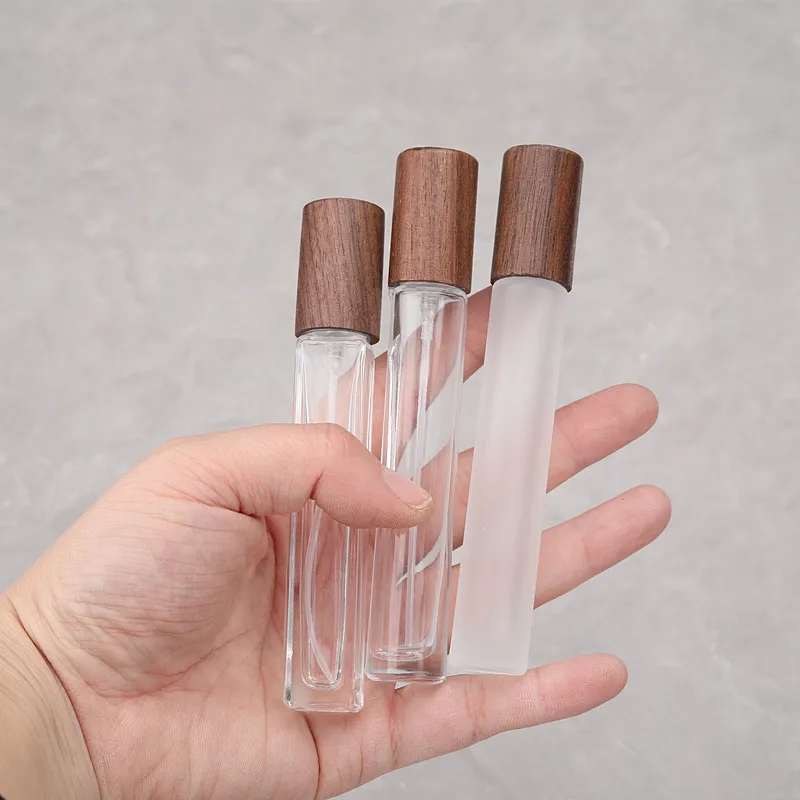 10 مللي زجاجة رذاذ زجاجية موزع زجاجات مع غطاء خشبي السفر إعادة الملء عينة الجوز غطاء حاوية رذاذ عطر فارغة