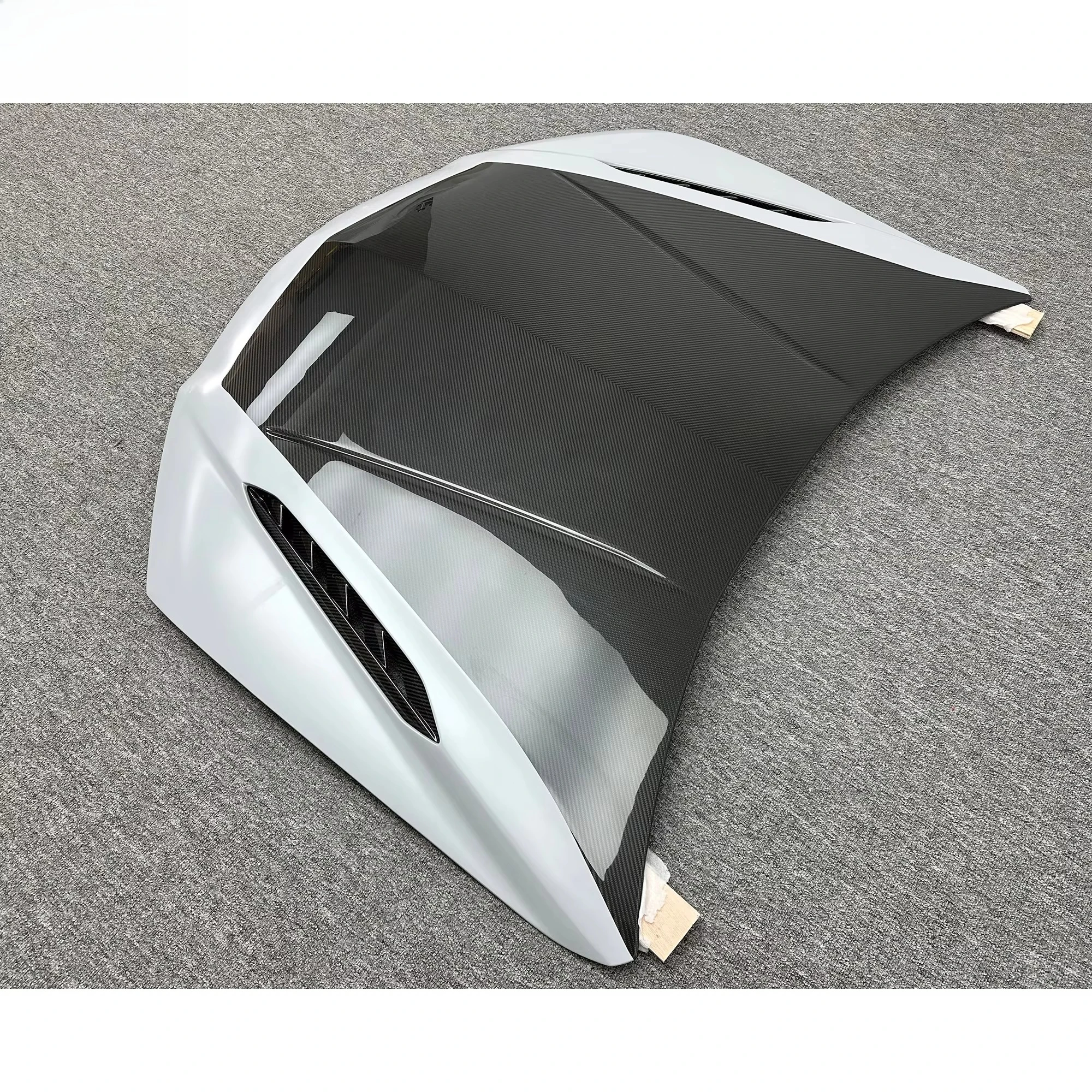 ฝากระโปรงหน้าคาร์บอนไฟเบอร์แบบ Performante สไตล์กึ่งแห้ง สำหรับ URUS ฝาครอบเครื่องยนต์ ชุดแต่งตัวถังรถยนต์ อะไหล่ฝากระโปรงคาร์บอน