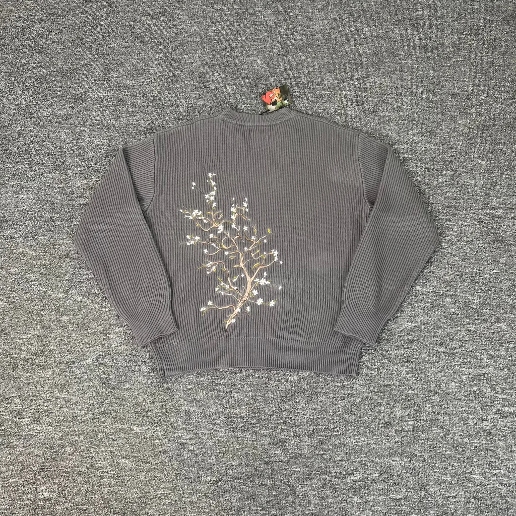 Derschutze 2026 New Blossom Knit Heavy-Duty Handcrafted Floral Embroidered Crewneck Sweater