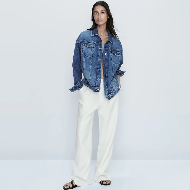 เสื้อแจ็คเก็ตยีนส์ทรงหลวมสไตล์เรโทร ดีไซน์เฉพาะตัวสำหรับผู้หญิง แฟชั่นฤดูใบไม้ร่วง คอลเลคชั่นใหม่ ผ้าผสมคอตตอนและโพลีเอสเตอร์