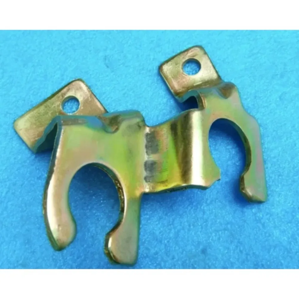 473 Engine 1.3 Displacement Shift Cable Bracket for Chery A1 QQME Riich M1 X1 S12-1703090