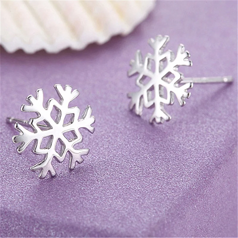 New Product Launch Distribution,2025 New Fashion Earrings Cute Snow Earrings Simple Hollow Wild Lady Earrings Jewelry Wholesale