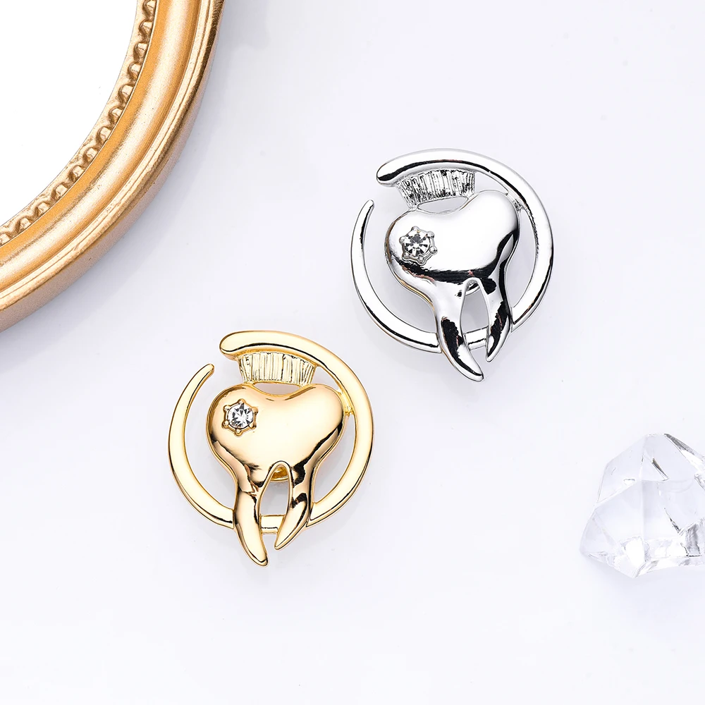 Dental Medical Charm Tooth Pins with Crystal Luxury Teeth Brooch Lapel Badge Medicine Jewelry for Dentist Doctor Nurse