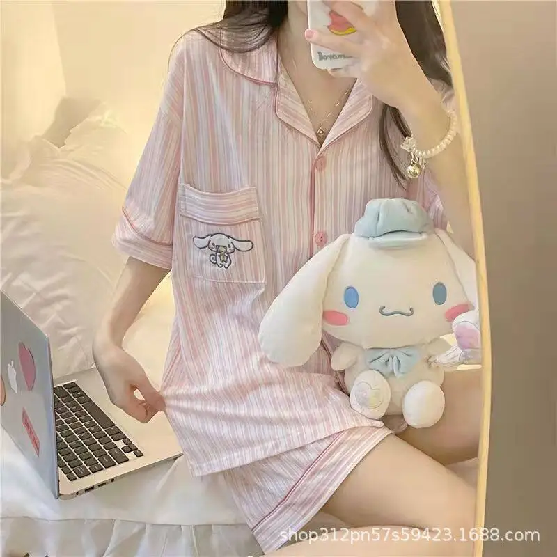 

Женский пижамный комплект Sanrio Melody Cinnamoroll, тонкие модные свободные повседневные пижамы с короткими рукавами в стиле аниме, домашняя одежда для девочек-студенток
