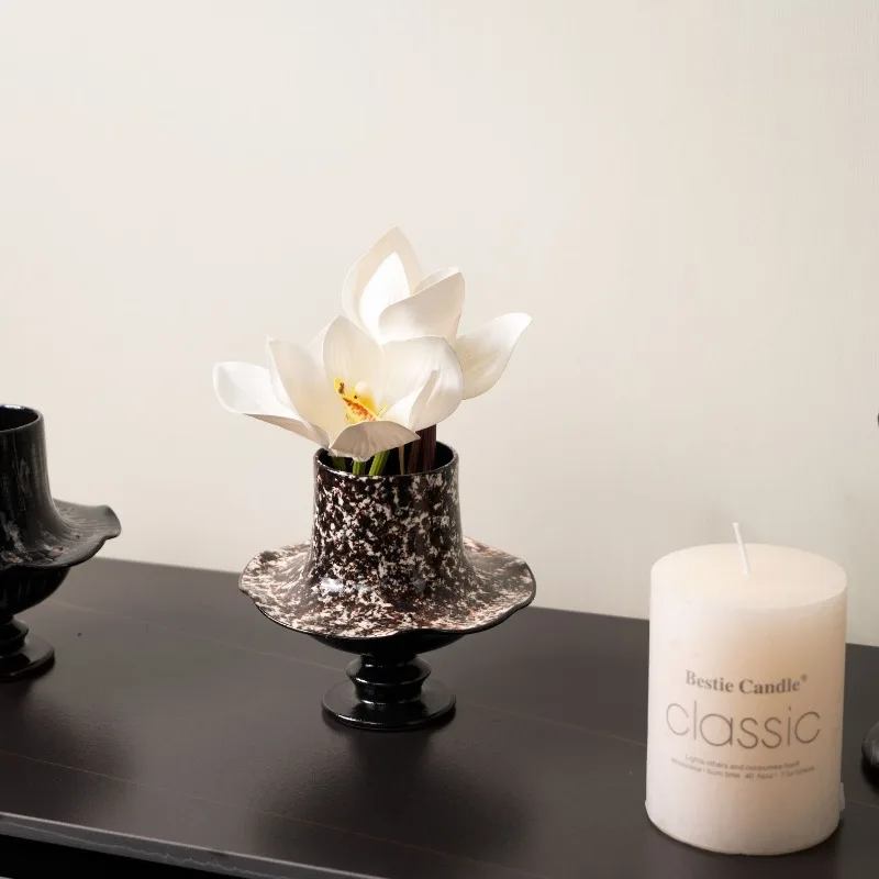 Light French medieval vase, high-end textured small flower ware, retro floral decoration display