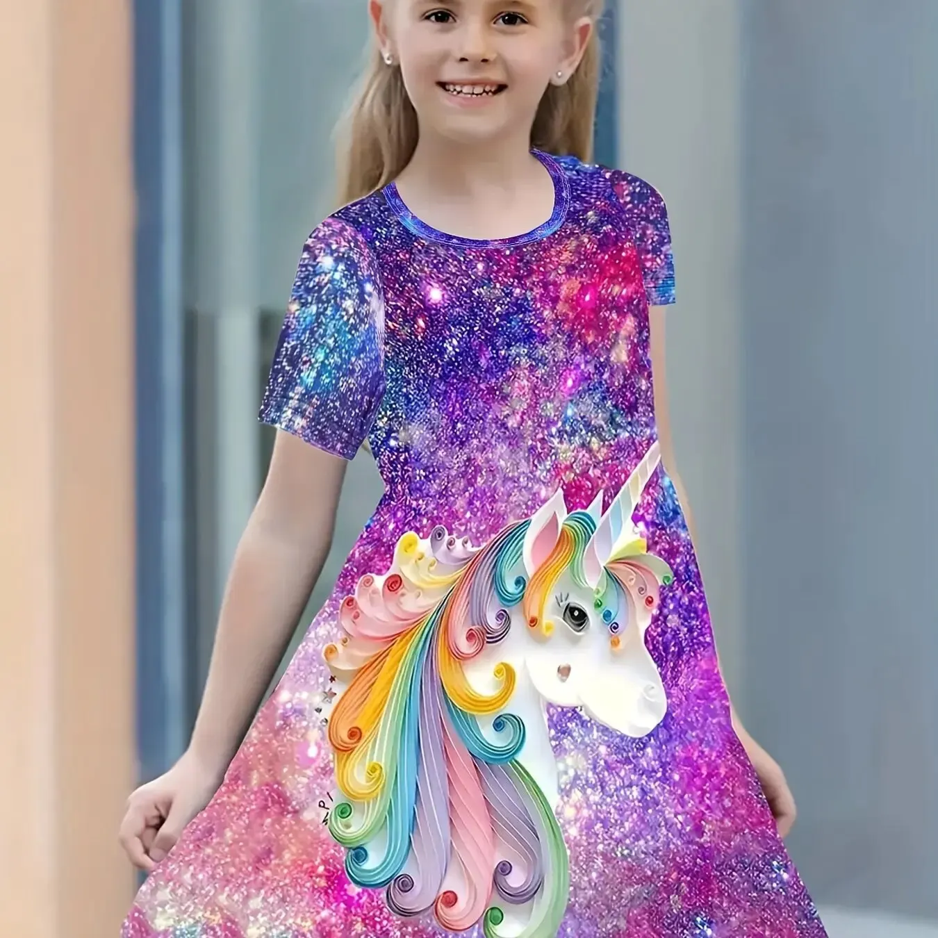 Mädchen-Party-Freizeitkleid mit Sternen-Einhorn-Digitaldruck, Rundhalsausschnitt und kurzen Ärmeln