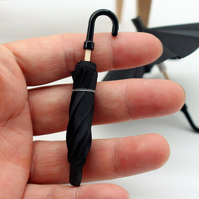 บ้านตุ๊กตา1:12จำลองขนาดเล็กร่มสีดำขนาดเล็กอุปกรณ์ตกแต่งของเล่นเครื่องประดับฉากขนาดเล็กย้อนยุค