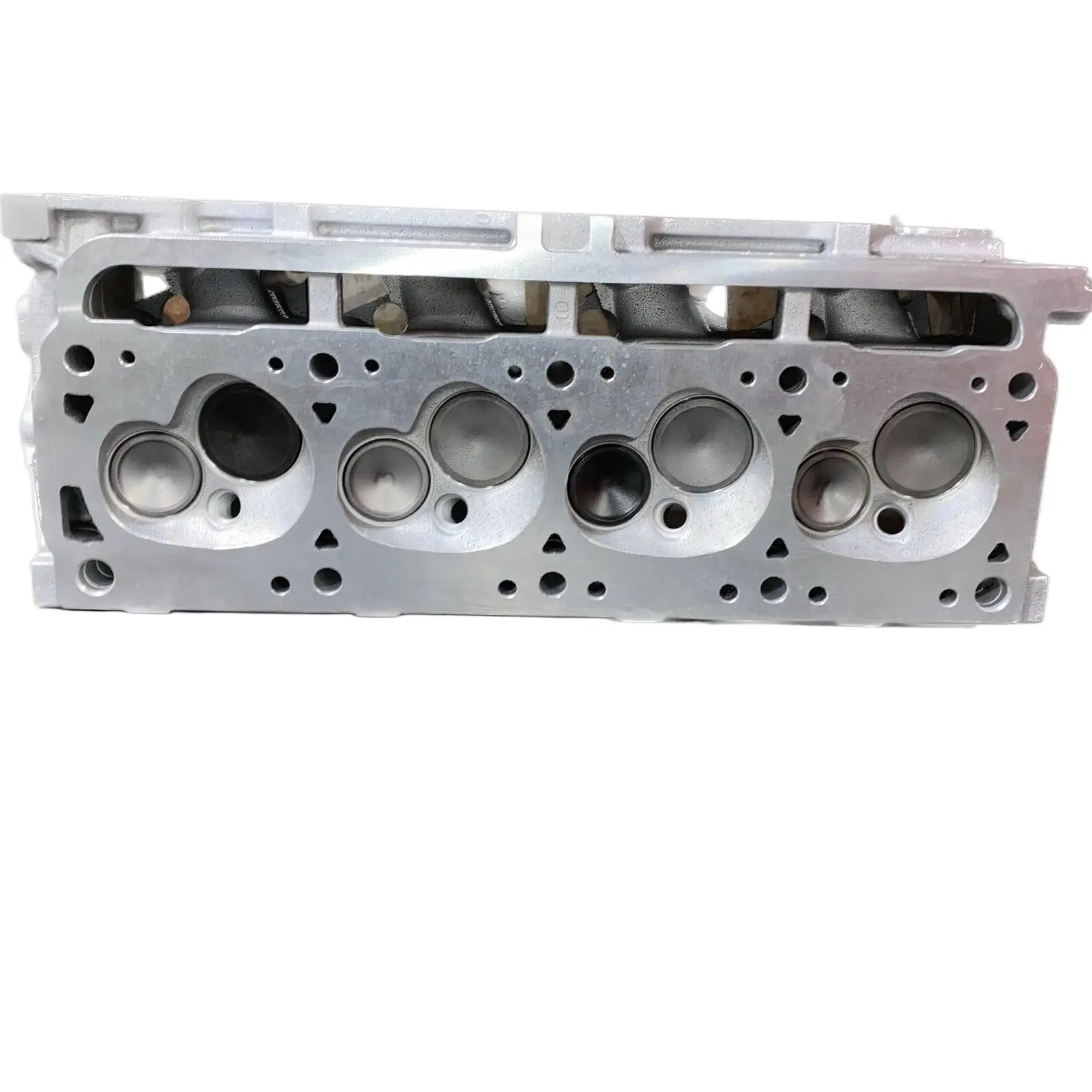 

CAR ENGINE PARTS GM2.2L 134CI ALUMINUM CYLINDER HEAD 1998-2004 24576146 CAR ENGINE PARTS CYLINDER HEAD GM2.2