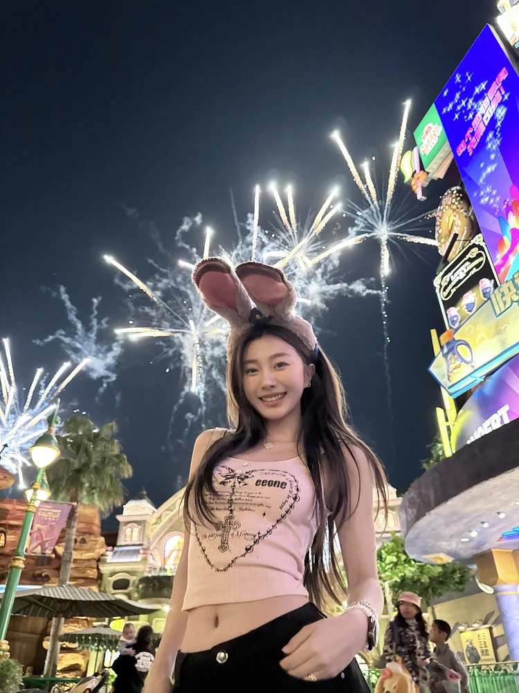 

Женский модный укороченный топ на тонких бретелях с цветочным принтом «Сакура» для повседневной носки