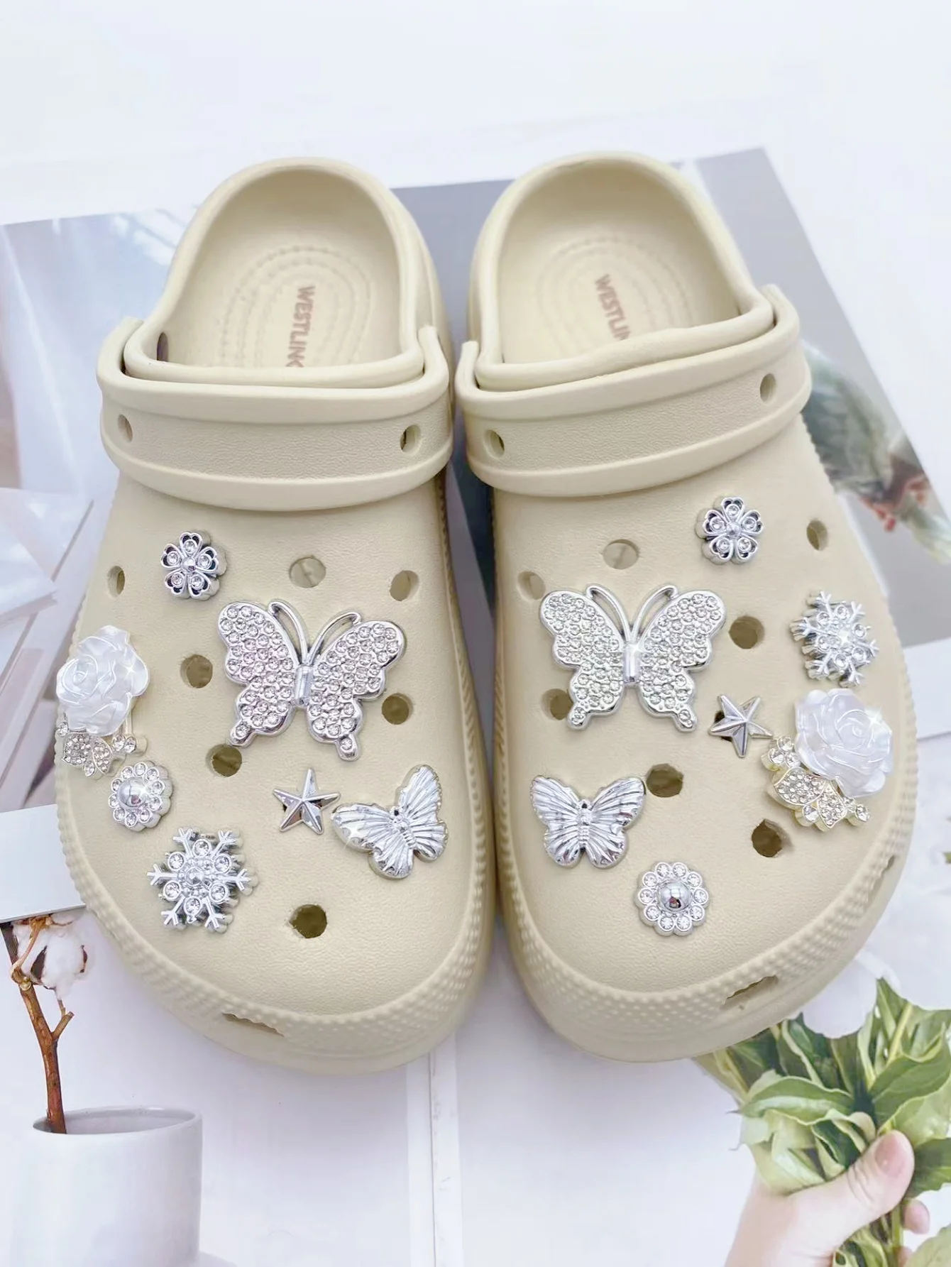 14 قطعة من الفضة الأنيقة والعصرية (فراشة، ندفة الثلج، زهرة، نجمة، زهرة مطرزة، إلخ.) أبازيم الأحذية، ديكوراتي DIY