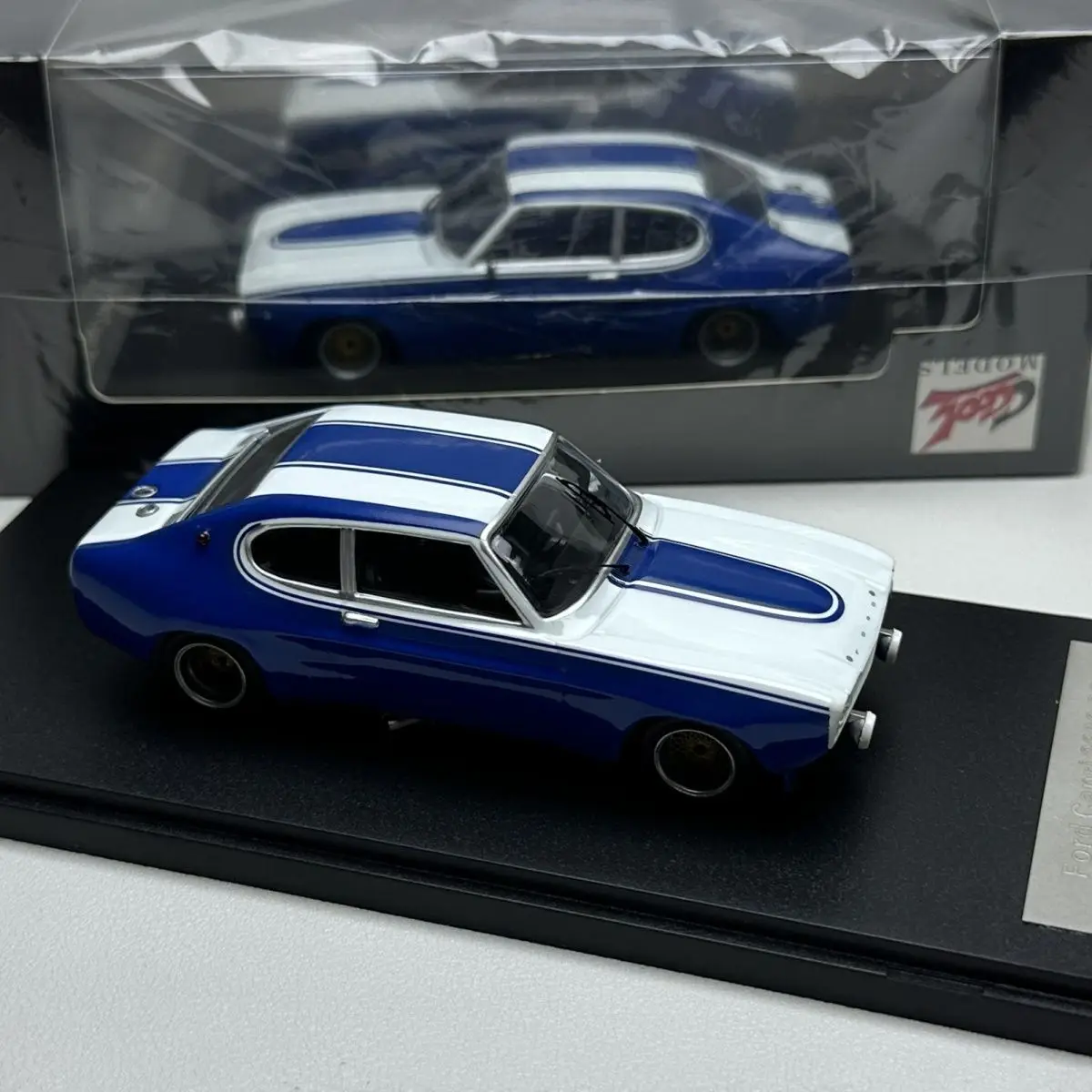 

Cool 1:43 Capri 2600 RS Alloy Car Diecasts & Toy Vehicles Car Model Miniature Scale Model Car For Children