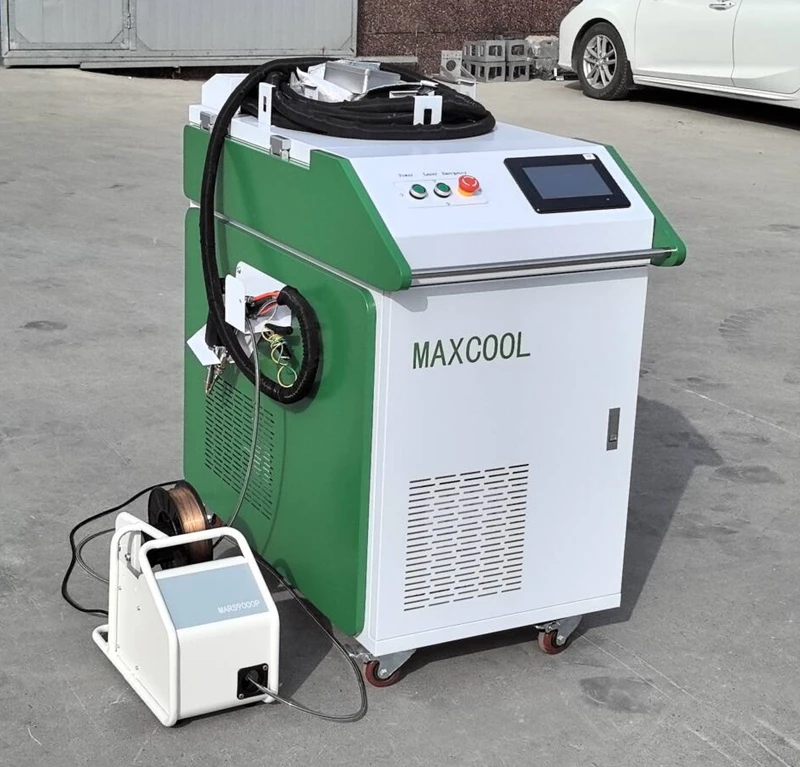 

Discount Sale 1500w 2000w Raycus Fiber Laser Generator 3 in 1 Fiber Laser Rust Cleaning Welding Cutting Machine