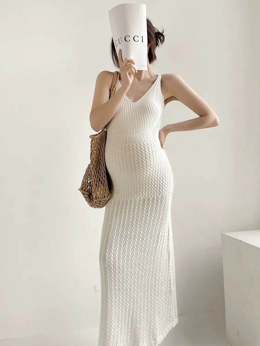 

2025 New Maternity Summer Dress Slim Fit Knitted Vest Korean Style V-Neck Chic Solid Color Comfortable Stylish Vacation Dress