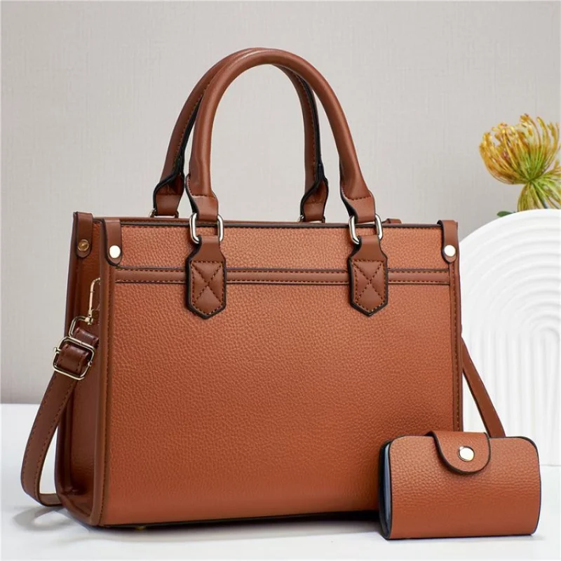 

Fashionable Leather Women's Messenger Bag High-End Luxury Refined Stitchwork Trendy Vintage Commuter Daily Casual Bag​