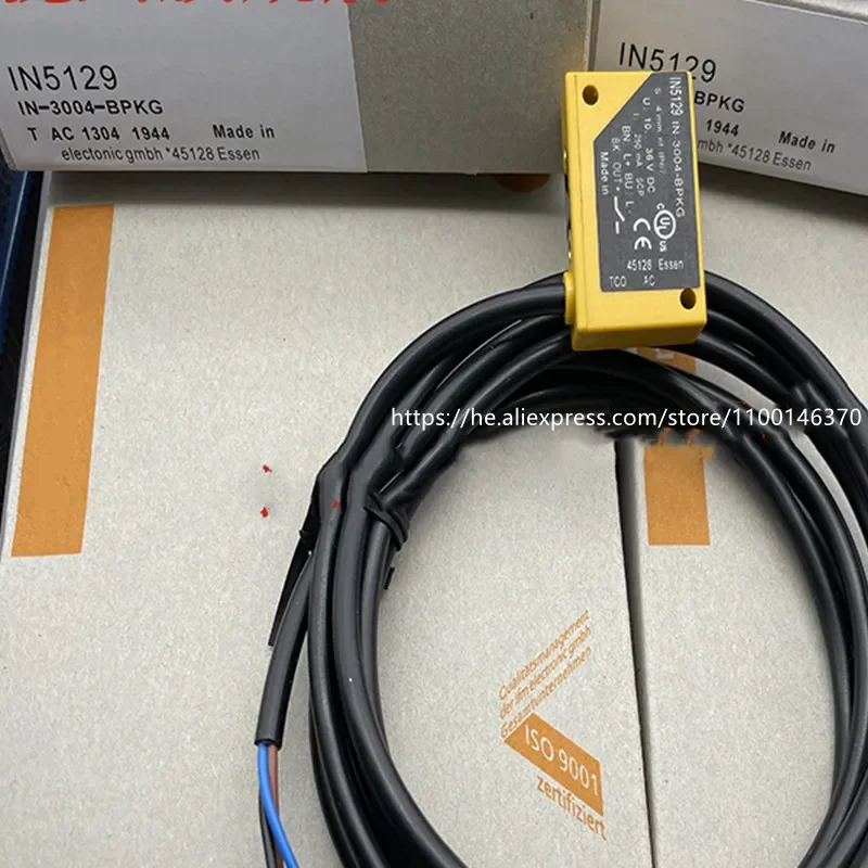

New High Quality Small square proximity switch IN0082 IN5208 IN5001 IN5186 IN5129 IN5121