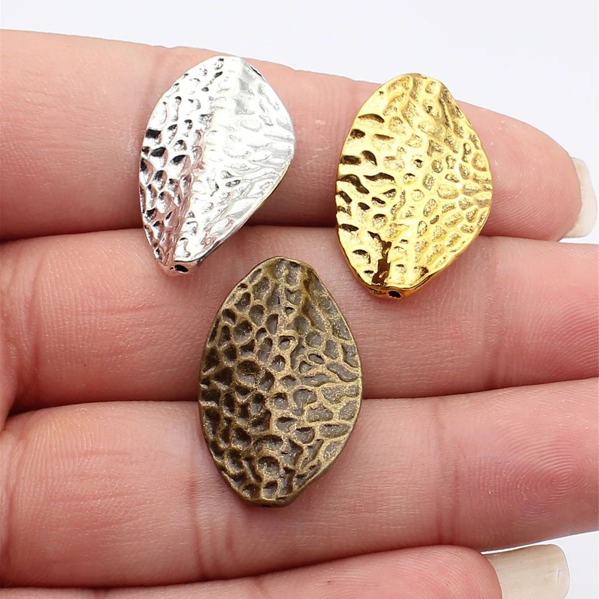WYSIWYG 10pcs 28x18mm Antique Bronze Color Antique Silver Color Antique Gold Color Twisted Hammer-Patterned Perforated Beads