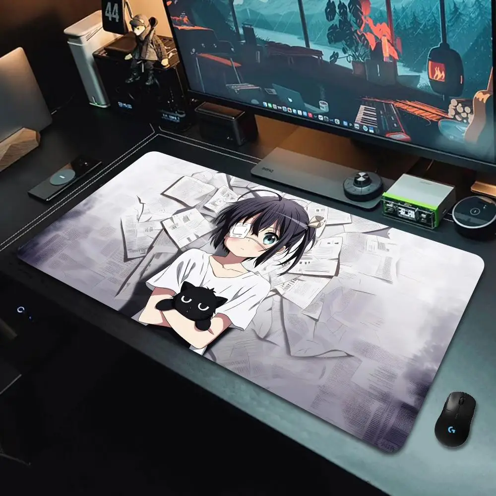 

Коврик для мыши Takanashi Rikka в стиле аниме, большой игровой коврик для мыши, утолщенные края, настольный коврик для компьютерной клавиатуры/офисный коврик