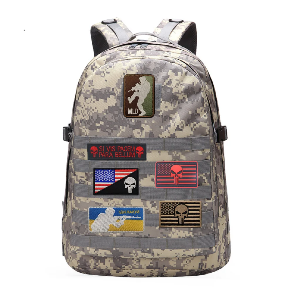 ZuoLiao-Emblema de mochila ao ar livre, Bordado 3D, Pano Punisher, Bandeira Americana PVC, Braçadeira Jaqueta, Patches Gancho para Vestuário