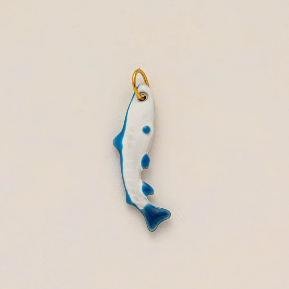Neue modische, schlichte Anhänger aus der Ozean-Strand-Serie mit blauem Fisch und langem Fischmotiv für die Schmuckherstellung – Detail 4