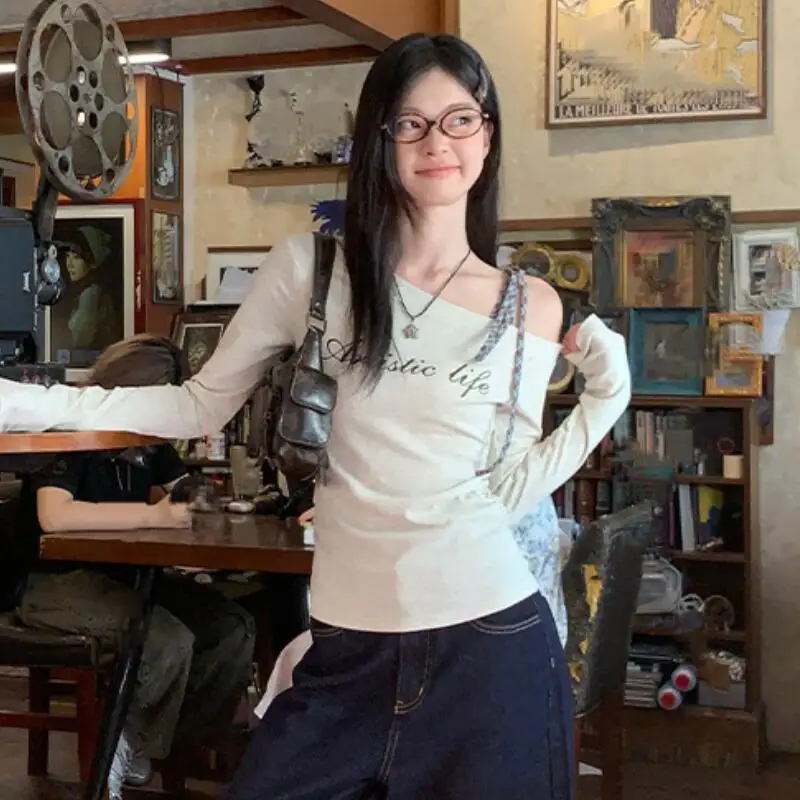 

Женская футболка с длинными рукавами и диагональным плечевым клетчатым ремнем в корейском стиле, универсальный топ с затягивающимся талией на весну и осень