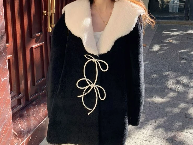 2025 겨울 여성 코트 우아한 중간 길이 두꺼운 패션 다용도 오버코트