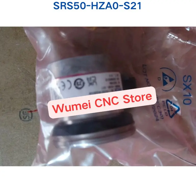 Brand New Original encoder SRS50-HZA0-S21 1037395 If you need other specifications, please consult