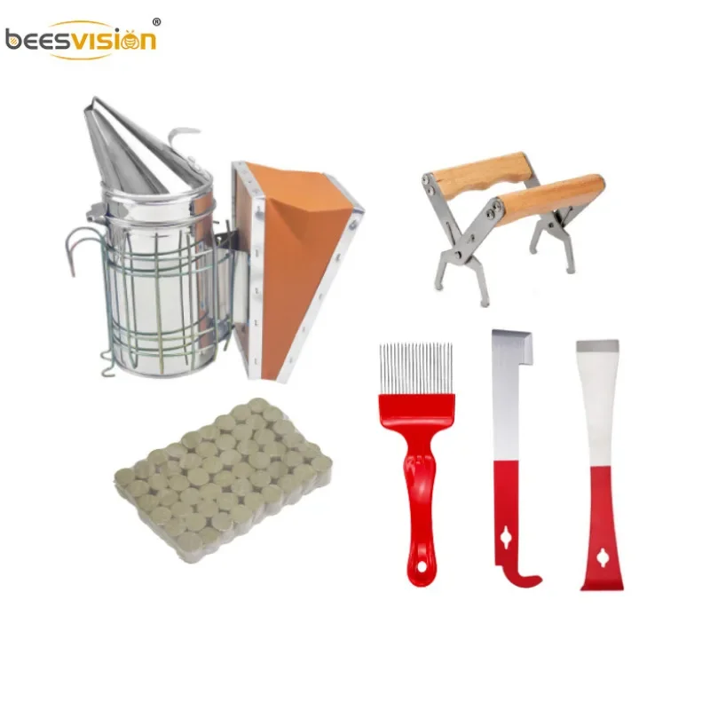 A Beekeeping Set, Smoke Sprayer, Stainless Steel Wooden Handle, Spleen Lifting Clip, Scraper, Honey Cutting Fork, Bee Tool
