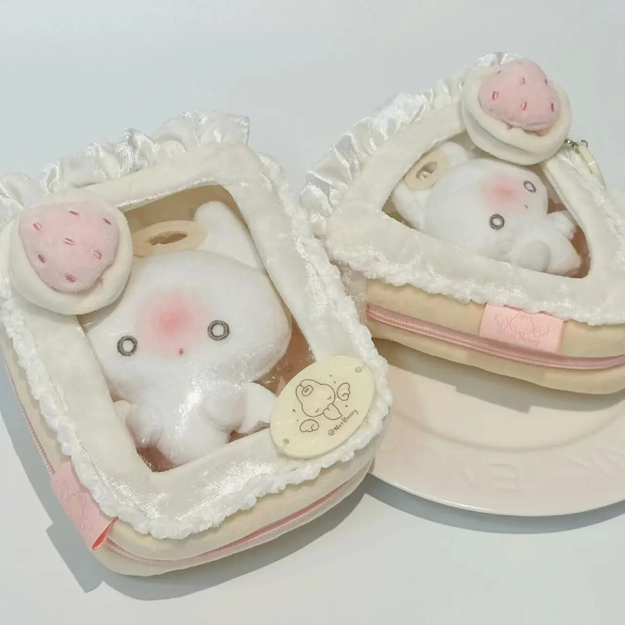 10cm Cotton Doll Storage Bag Strawberry Plush Keychain Pouch Cute Cake-Shaped Backpack Accessory for Figure Collection Display