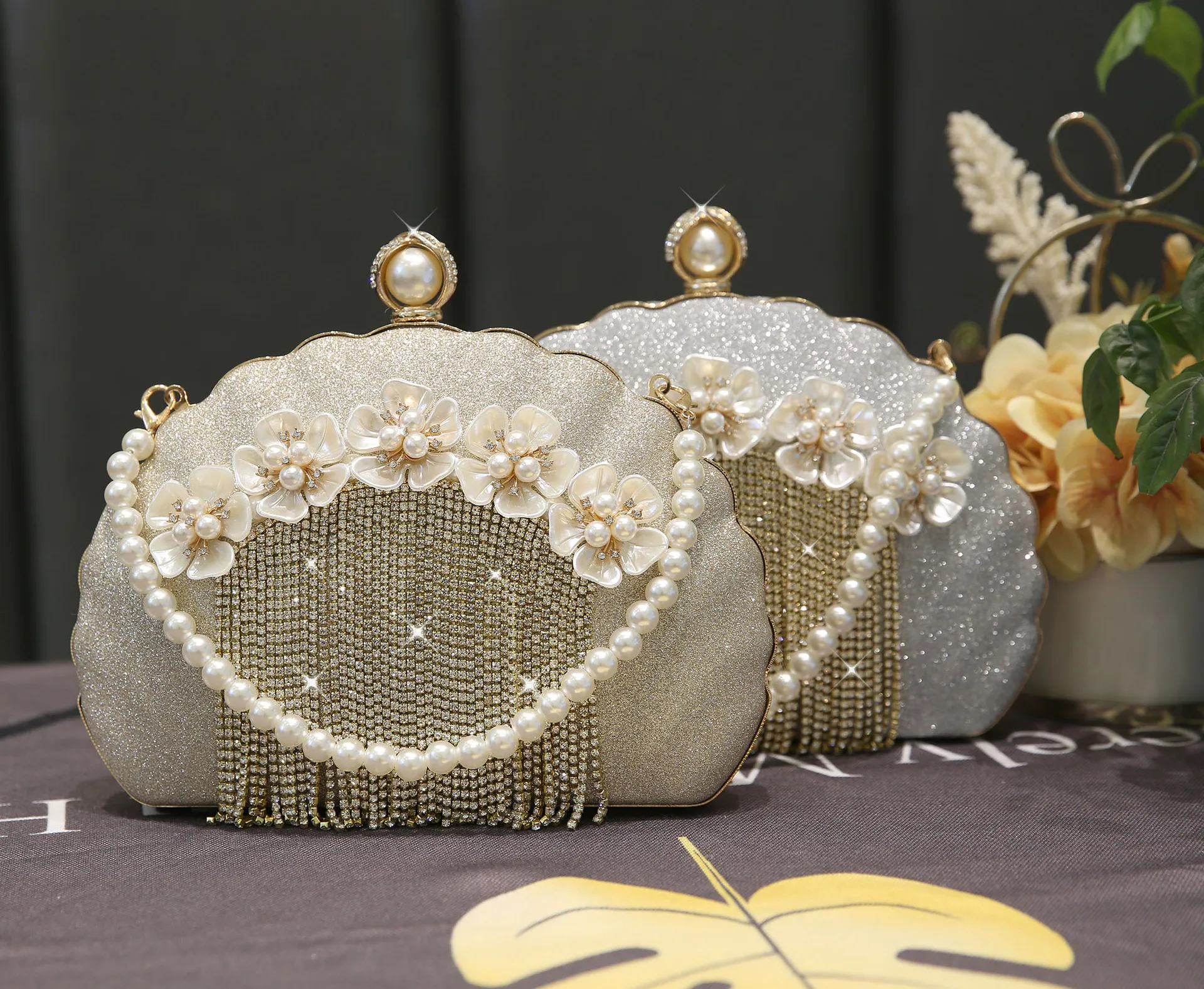 Tassel Pearl Flowers Shiny Handbag Wallet Retro Fashion Exquisite Luxury Banquet Evening dress Party Wedding Bride Dinner bag