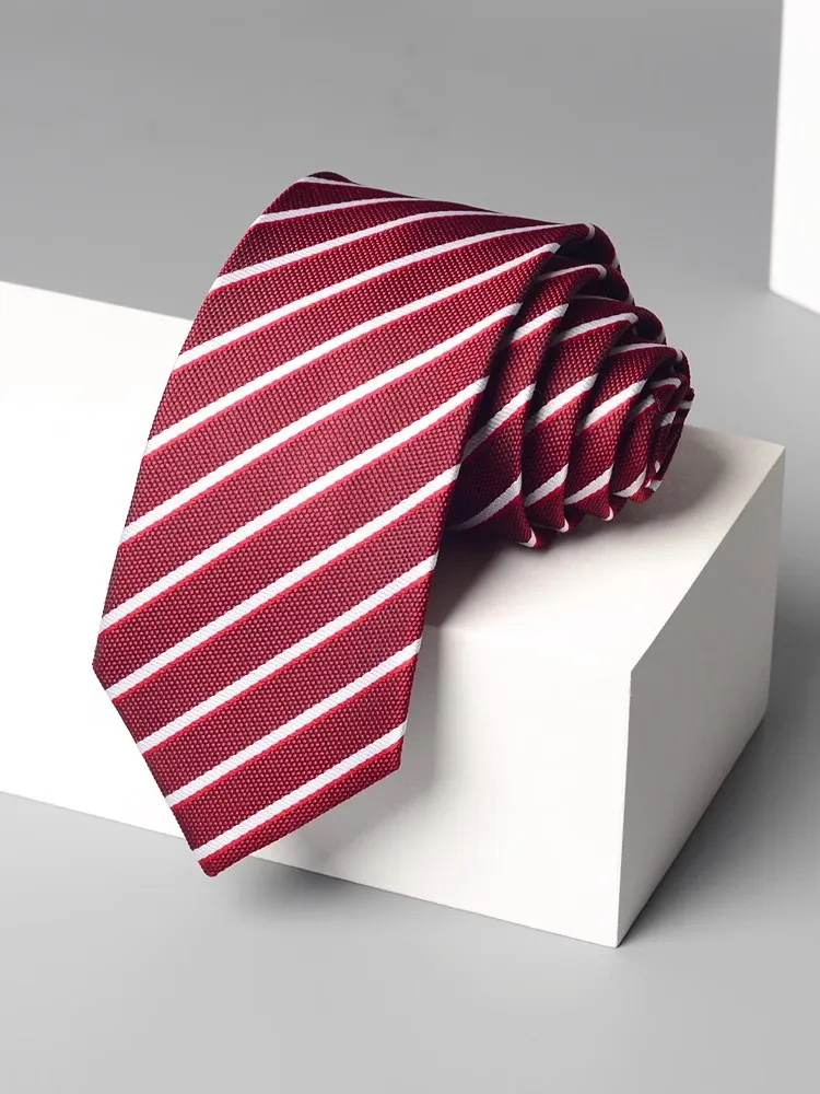 

High Quality Red and White Striped Tie For Men's Business Banquet Casual Shirt Accessories Standard 7CM Hand Knotted Necktie