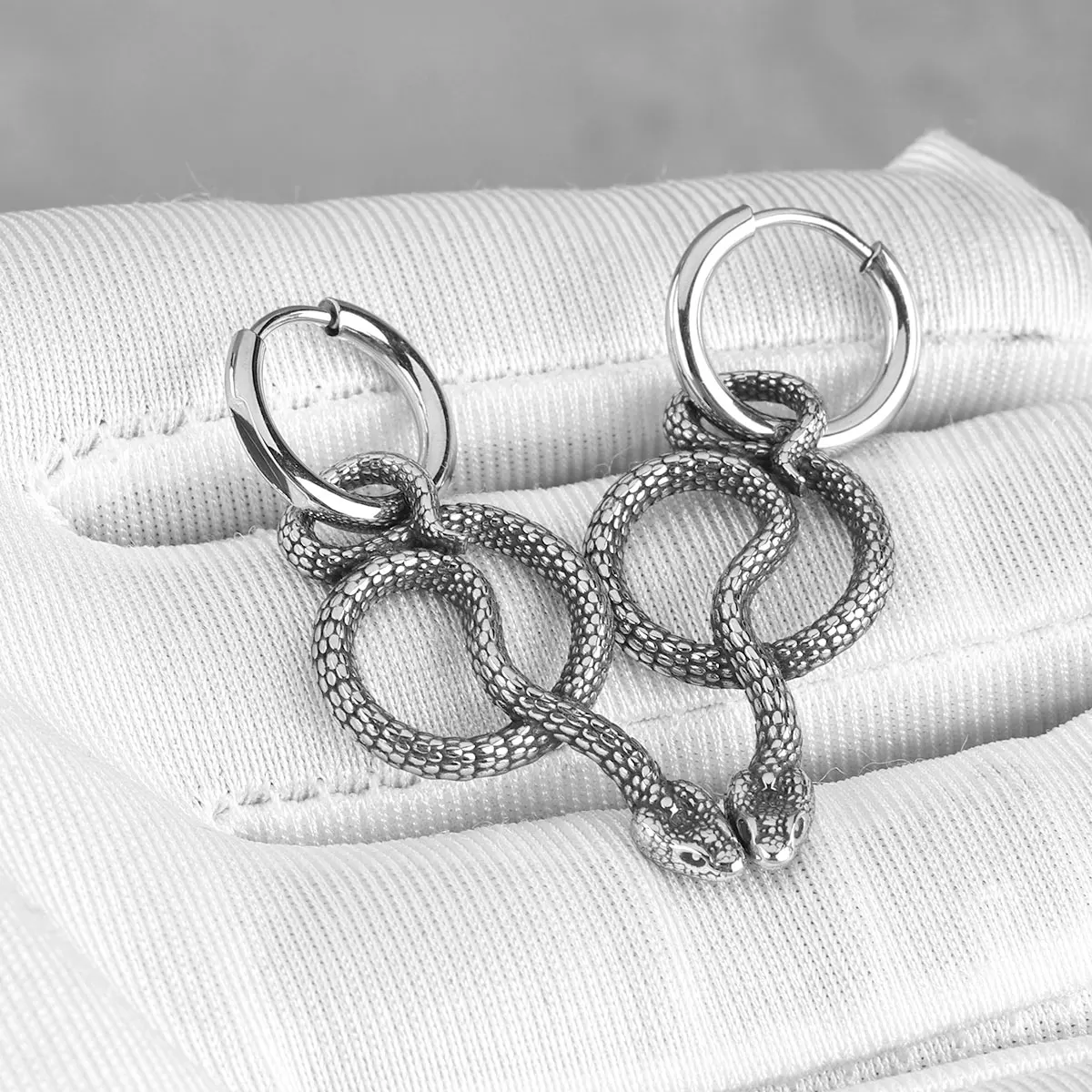 Men's Stainless Steel Vintage Twisted Snake Fashion Piercing Earrings Rock Girl Accessories Glamour Personalized Jewelry Gift - view 5