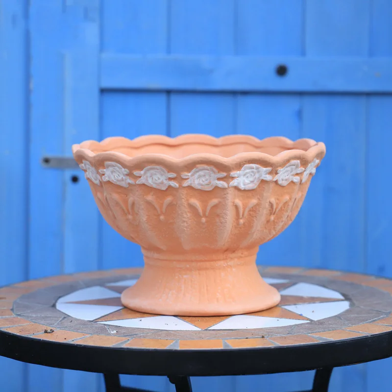 

Rippled Edge Handmade Trophy Terracotta Flower Pot