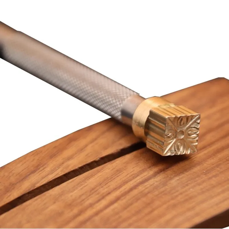 

Штамп с декоративной каймой 10x10 мм - инструмент для дизайна арабески для изделий из кожи, сакральное искусство, инструмент для печати своими руками для кожи растительного дубления