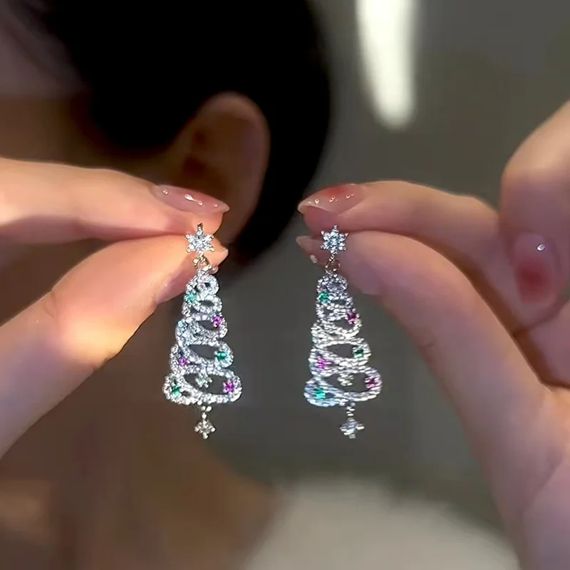 Weihnachtsbaum Ohrringe für Frauen Strass Zirkon Weihnachtsbaum Tropfen ästhetische geometrische Quaste Weihnachten Neujahr Ohrringe – Detail 1