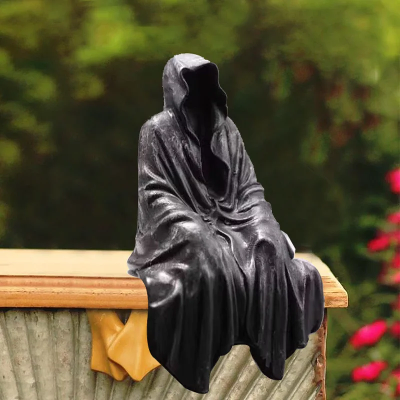 12cm Dementor Mysterious Man In Black Figure King Of The Rings Seated Model Doll Toys Anime Collection Desktop Game Ornaments