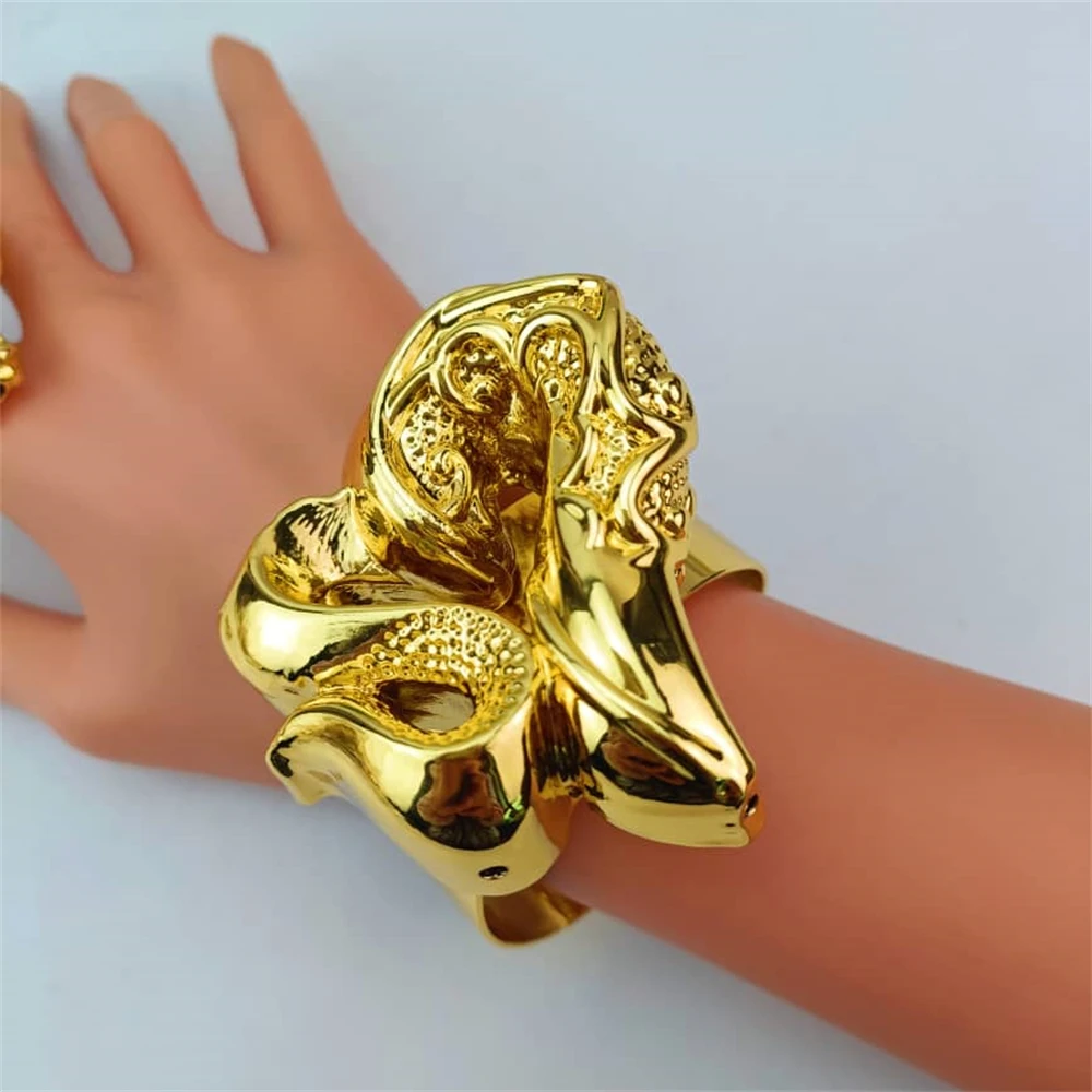 EMMA هدية عيد الأم قلادة نسائية طقم مجوهرات مطلية بالذهب الإيطالي حلق سوار فستان الزفاف إكسسوارات FHK17592