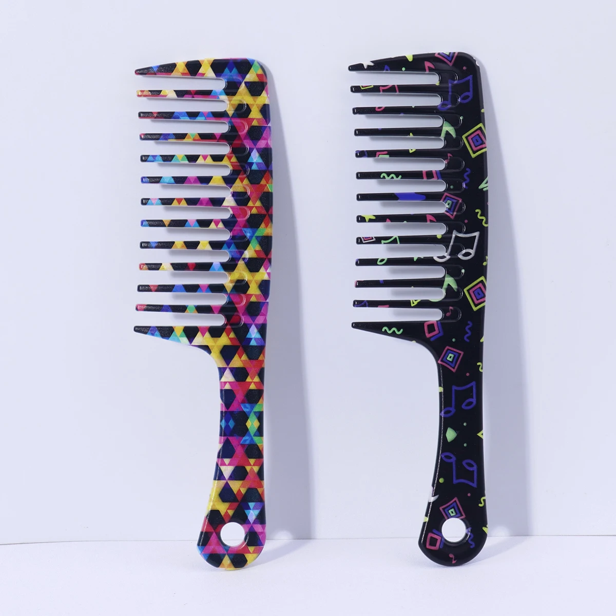 1 Stück Notiz bunter großer breit gezahnter Kamm, sanftes Styling macht das Haar glatt, geeignet für den täglichen Gebrauch und den Familiengebrauch