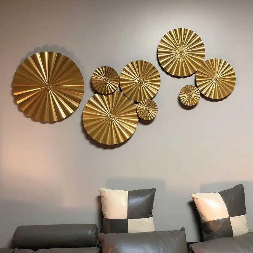 

Modern Wrought Iron Golden Round Plate 3D Wall Sticker Club Hotel Bar Mural Decoration Home Livingroom Hanging Crafts